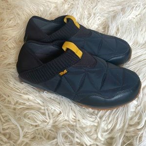 Teva ReEMBER shoes